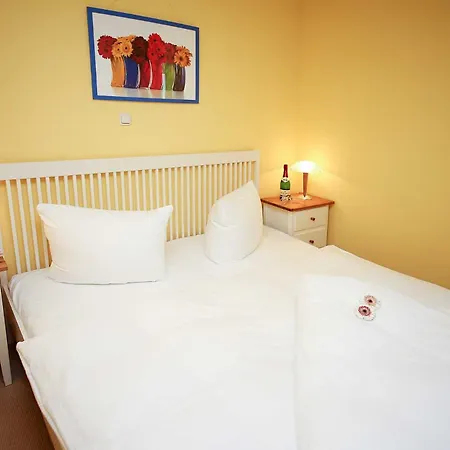 Strandstrasse 32 - 04-14